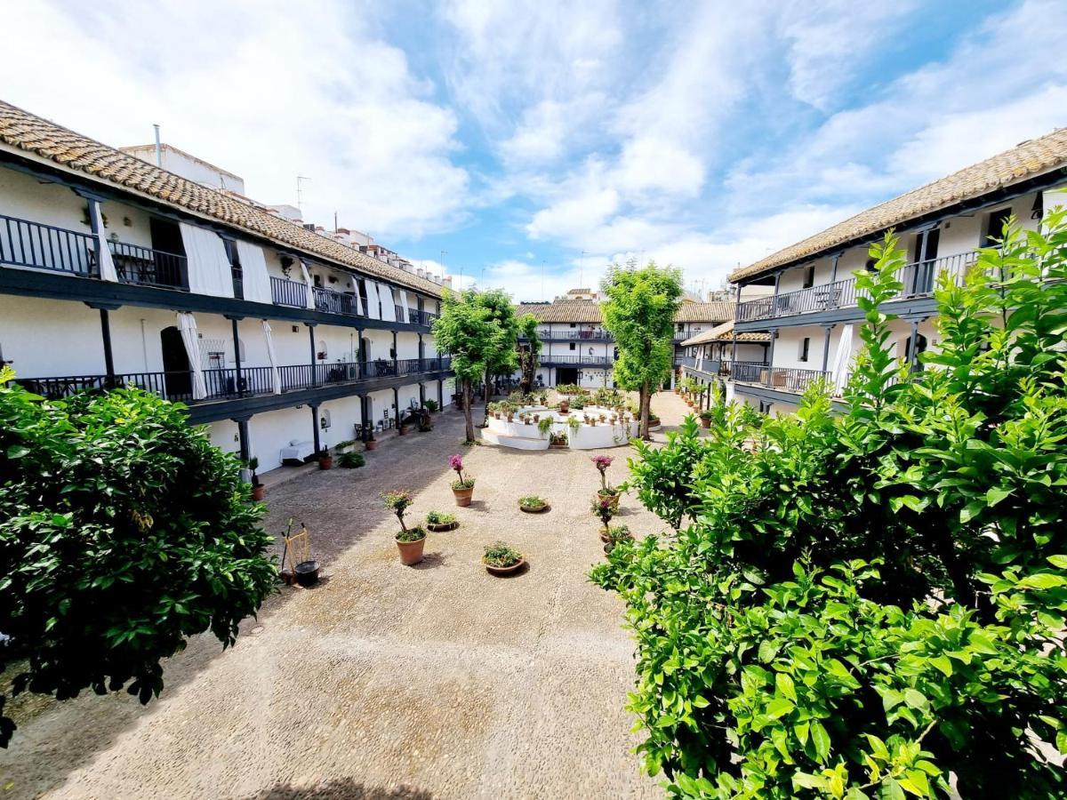 Apartamento Con Patio Sevillano Exterior photo