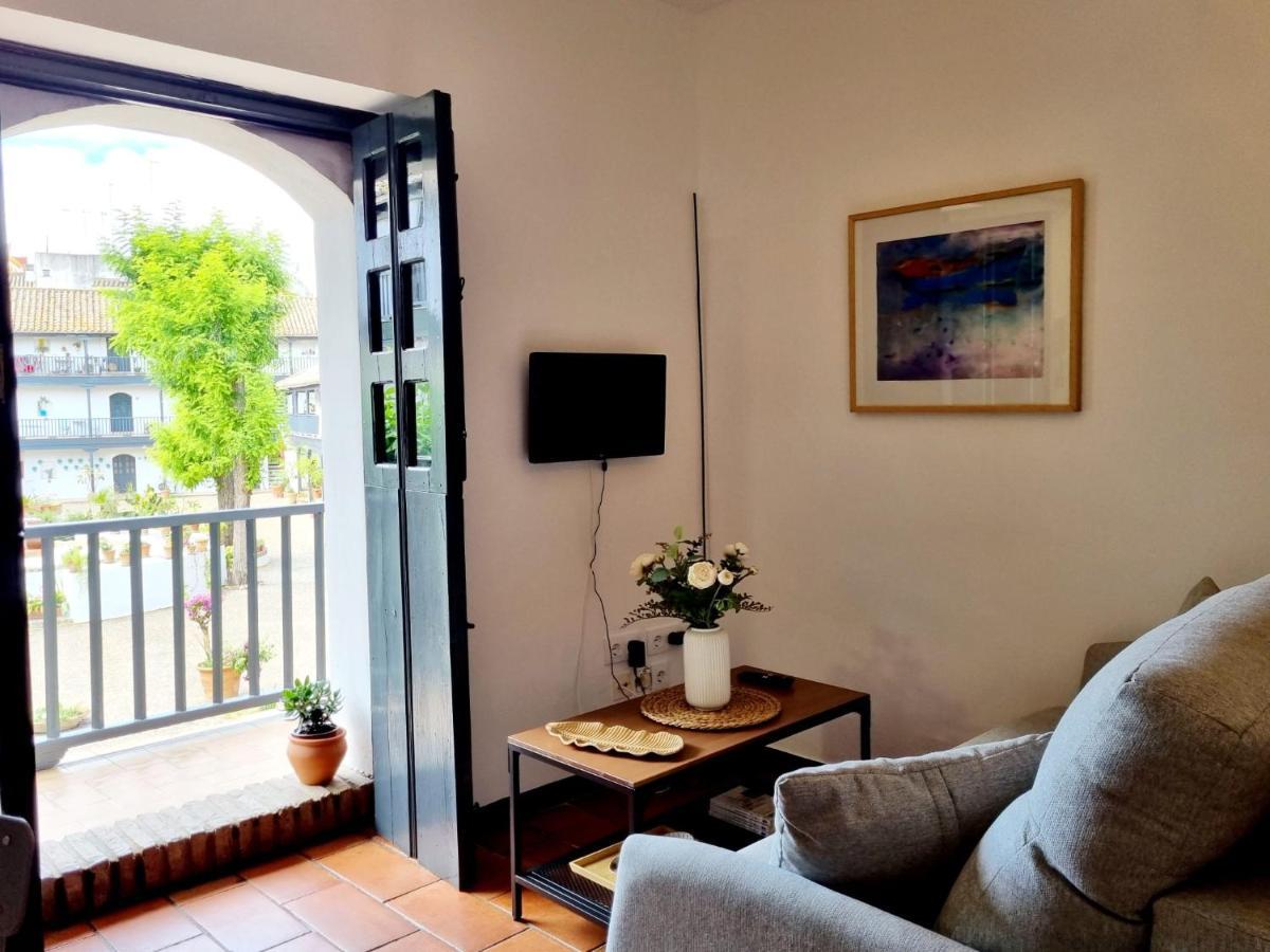 Apartamento Con Patio Sevillano Exterior photo