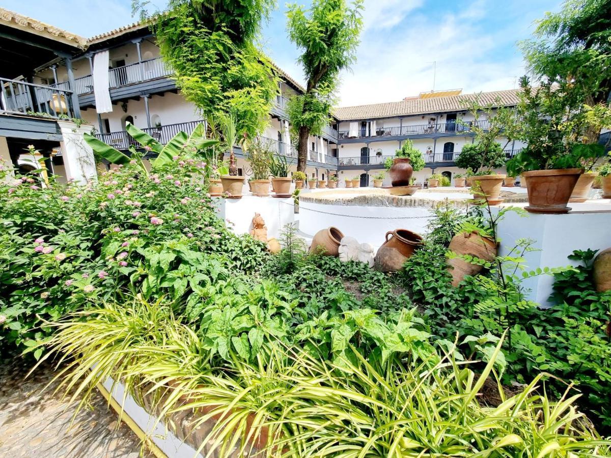 Apartamento Con Patio Sevillano Exterior photo